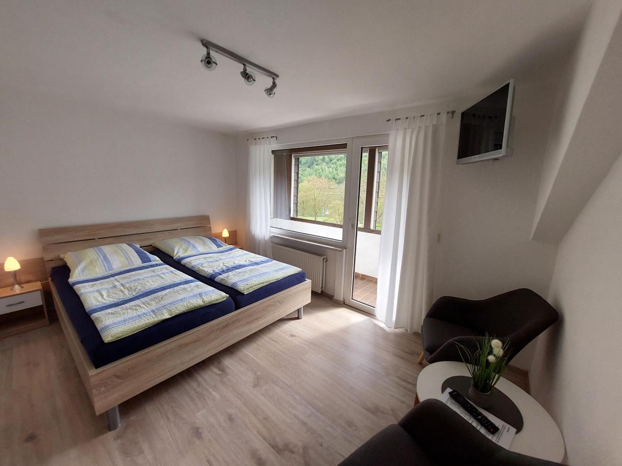 Pension Mosella, Gaestezimmer Sankt Aldegund Exteriér fotografie